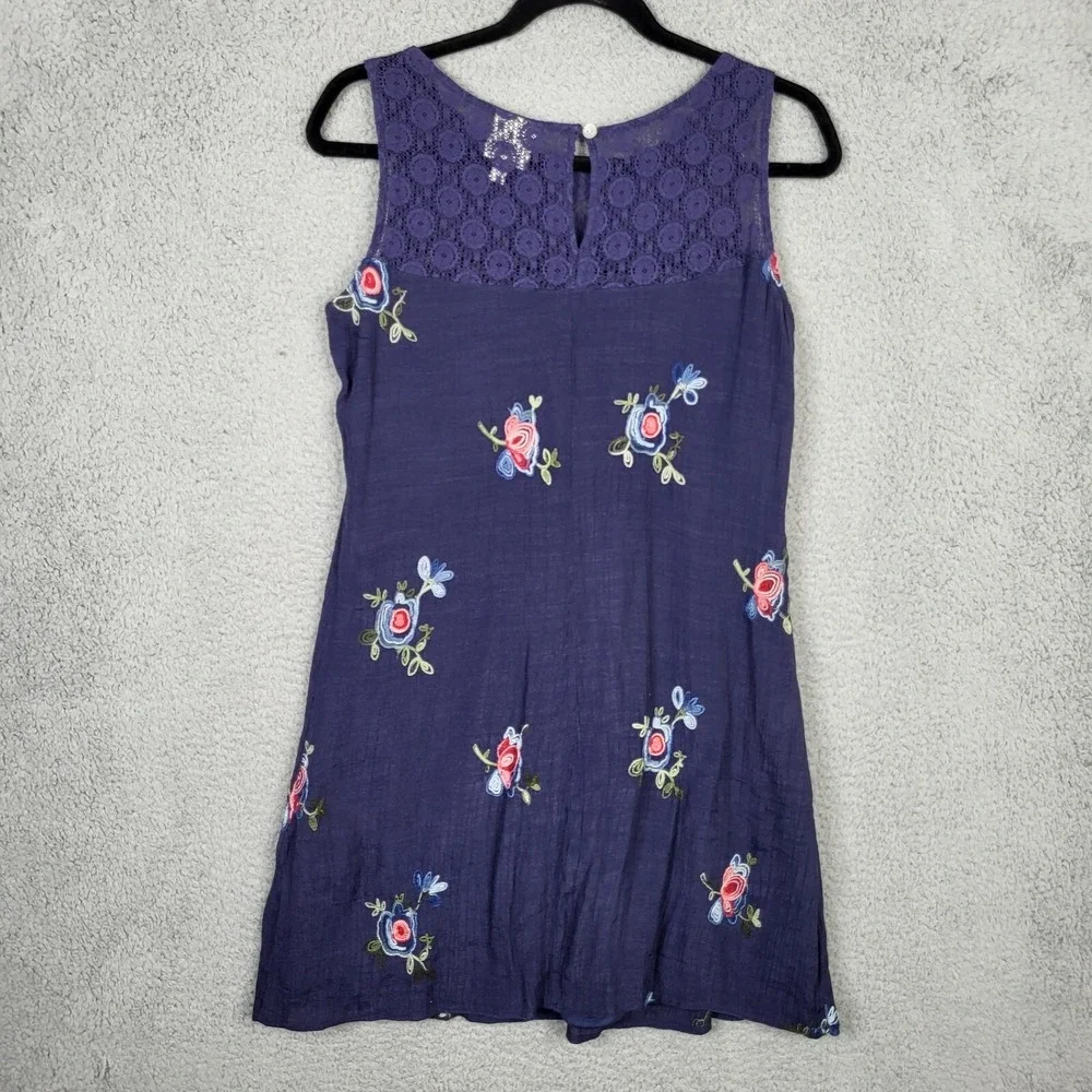 Fig and Flower Anthropologie Shift Style Embroidered Women's dress Size M